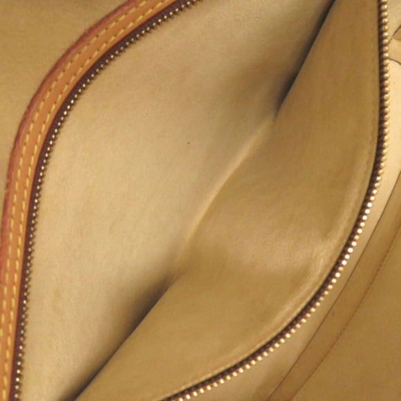 LOUIS VUITTON Brown Monogram Tote Bag - Picture 8 of 11